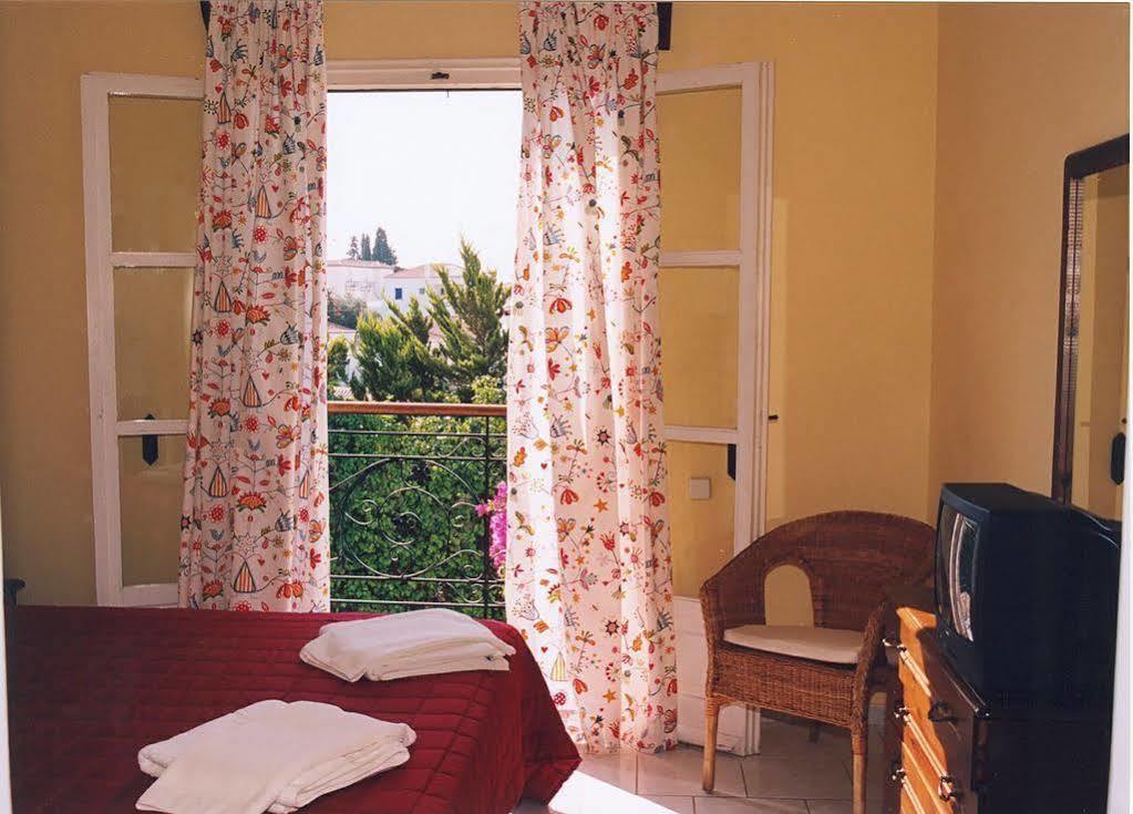 Spetses Retreat Accommodation Exterior photo