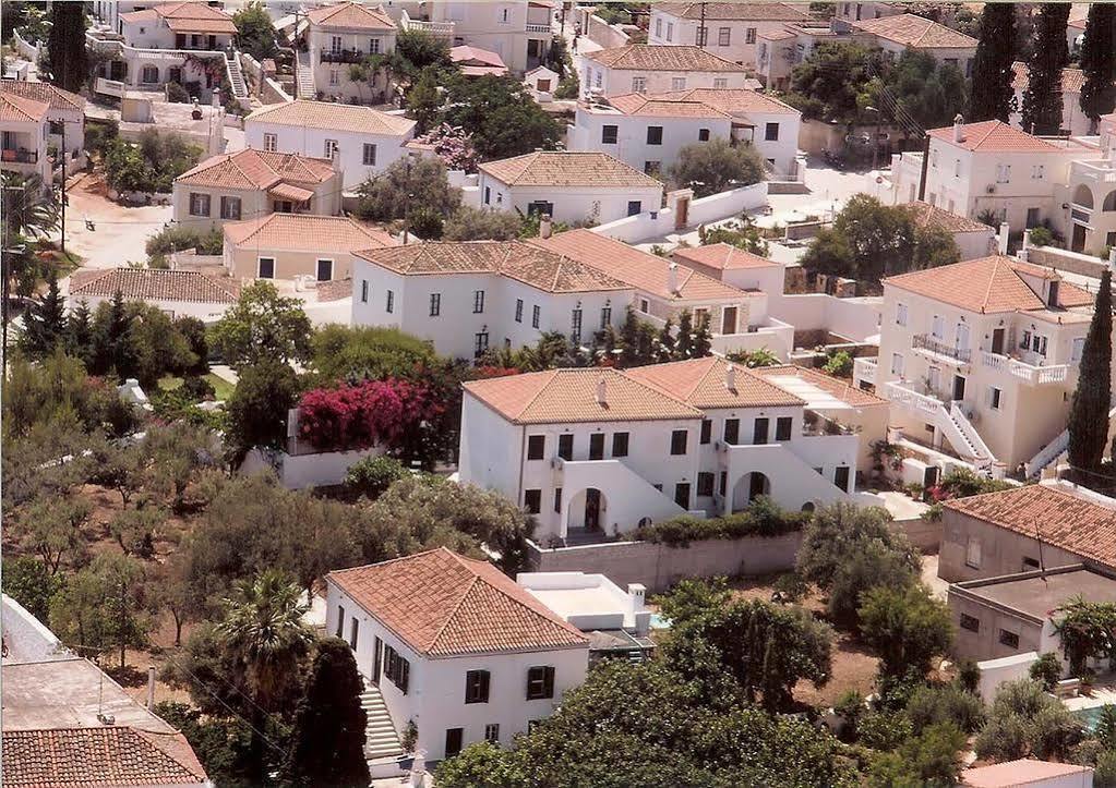 Spetses Retreat Accommodation Exterior photo