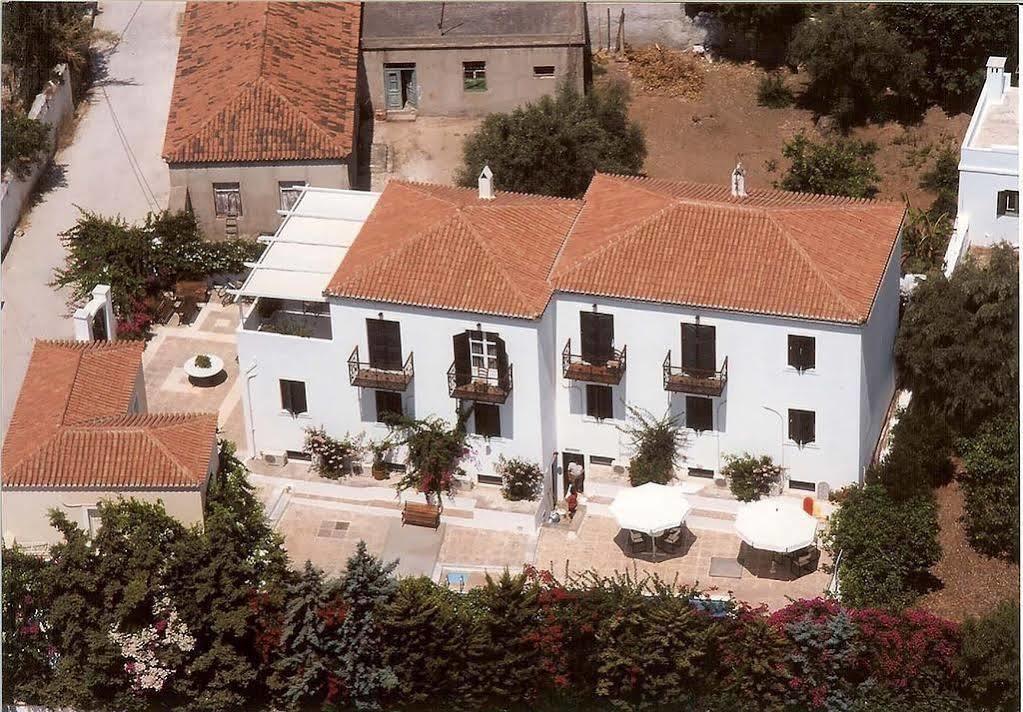 Spetses Retreat Accommodation Exterior photo