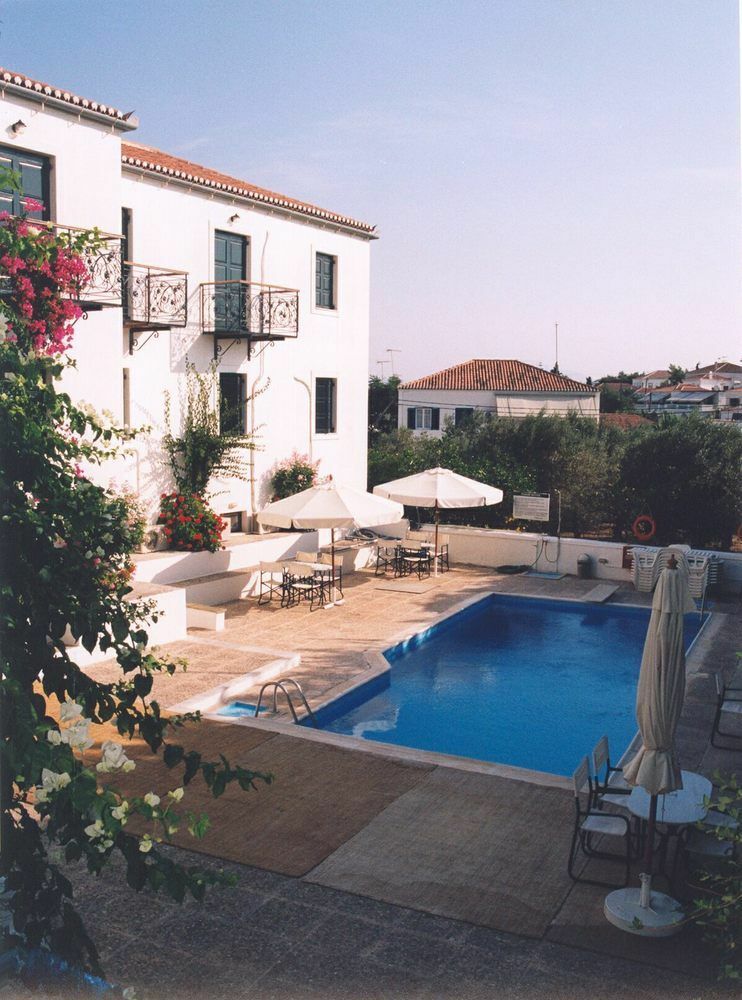 Spetses Retreat Accommodation Exterior photo